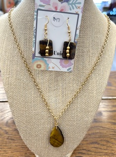 Gold Tigers Eye Pendant Necklace
