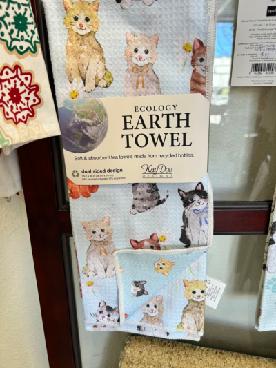 Cat with Daisies Eco Towel